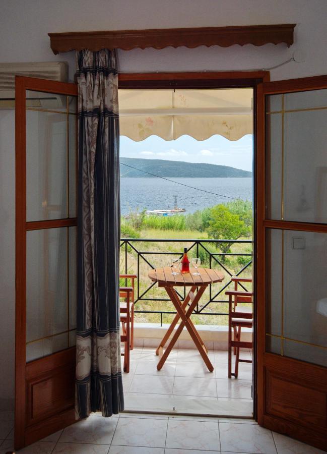 Nikis Rooms Kalamakia エクステリア 写真