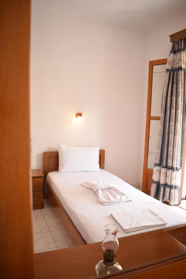 Nikis Rooms Kalamakia エクステリア 写真